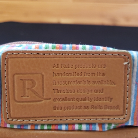 Retro Relic brand cross body woven purse - Picture 5 of 8